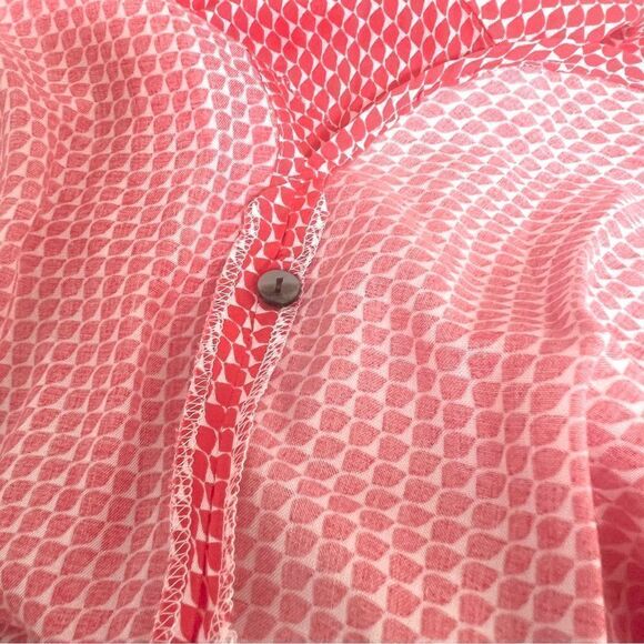 NWT Tina Stephens Joni Blouse Top Triangle Coral M Button Down Roll Tab Sleeve - Picture 14 of 14